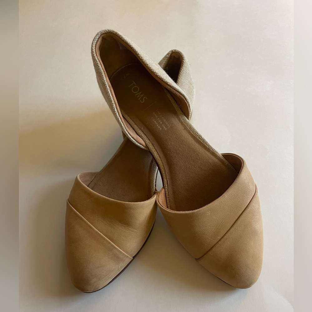 Toms Nude Pointed Ballet Flat size 7.5 SKU 12